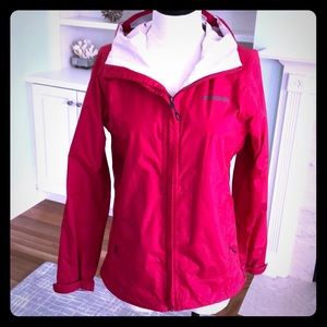 Patagonia windbreaker raincoat/ rain jacket